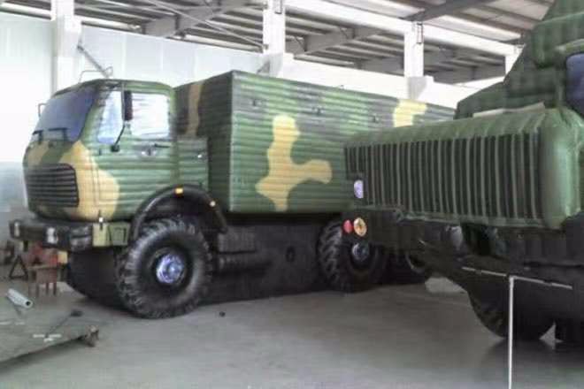 贵定大型军事车